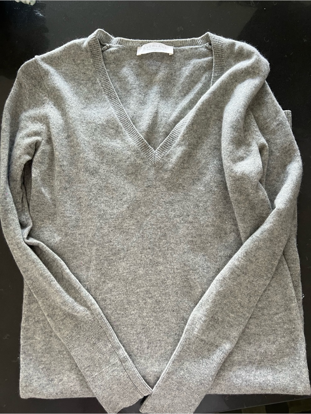 Everlane Women's Gray V-Neck 100%Cashmere Sweater